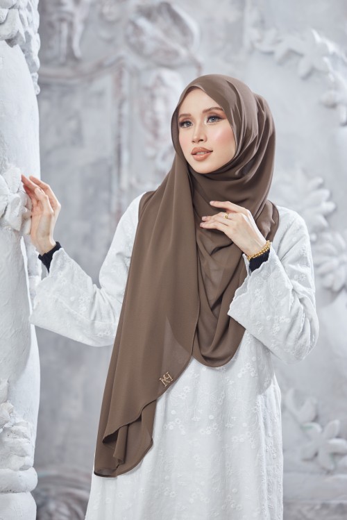 NAURA FOREST BROWN