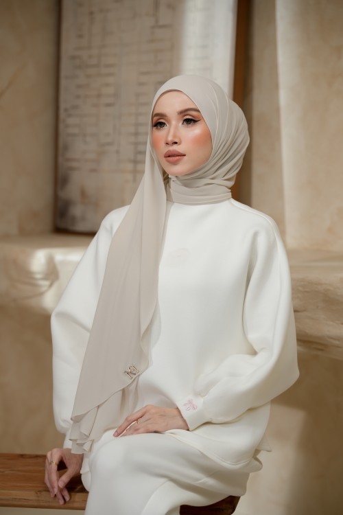 NAURA WHITE ASHES