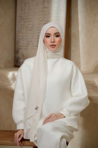 NAURA ASHWHITE