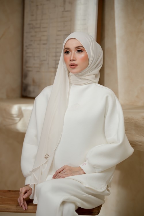 NAURA ASHWHITE