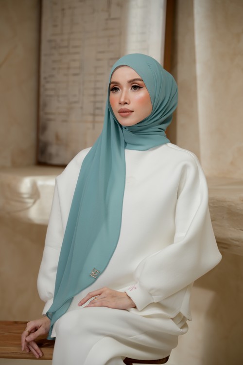 NAURA TIFFANY GREEN