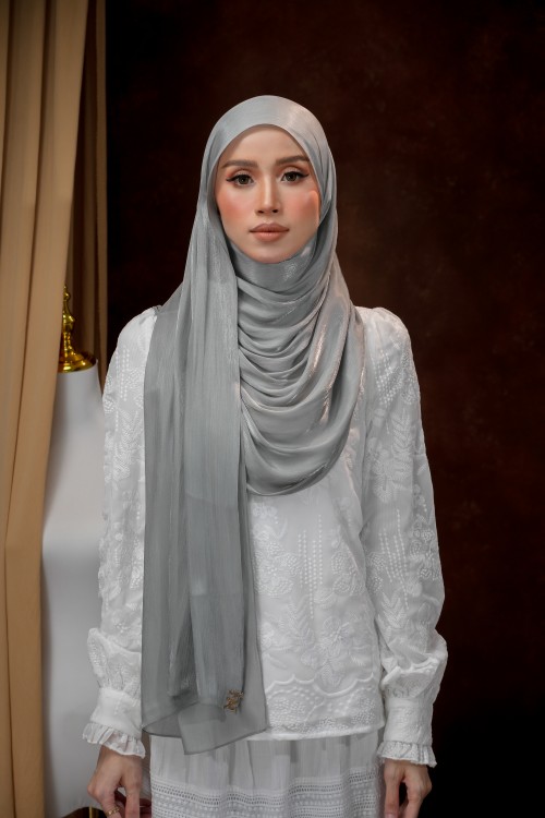 NOURA GRAY