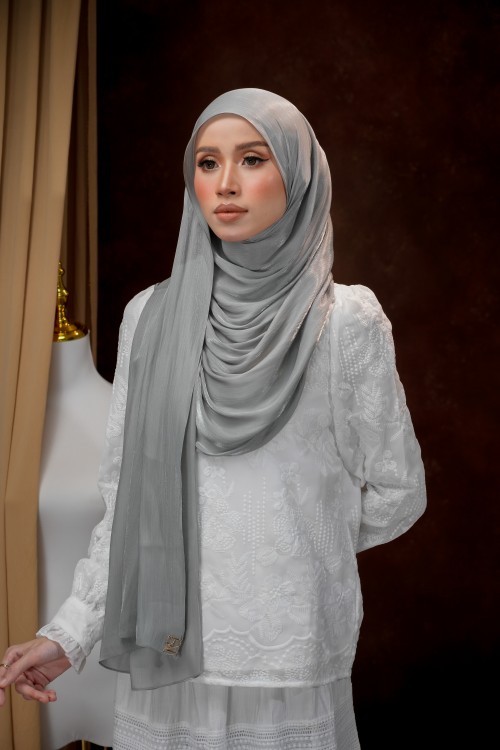 NOURA GRAY