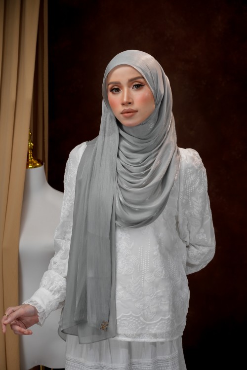 NOURA GRAY