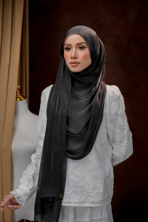 NOURA BLACK
