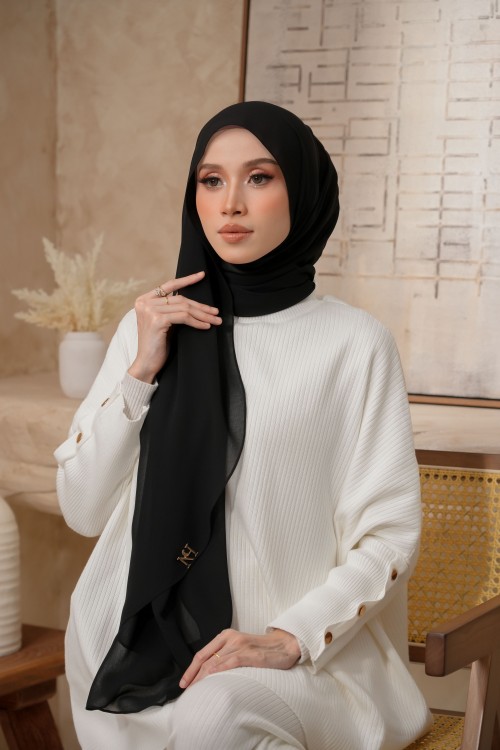 LUXE BLACK