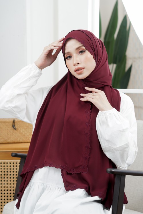 ANGGUN BURGUNDY