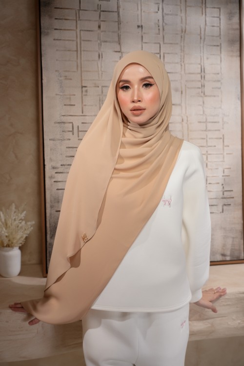 LAURA OAT NUDE