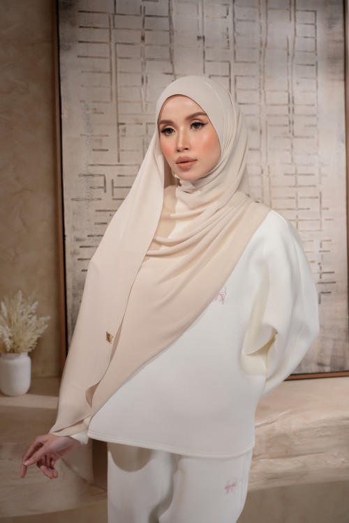 LAURA OAT MILK