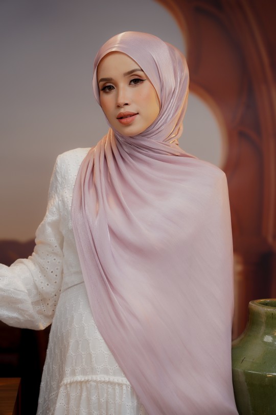 noura hijab